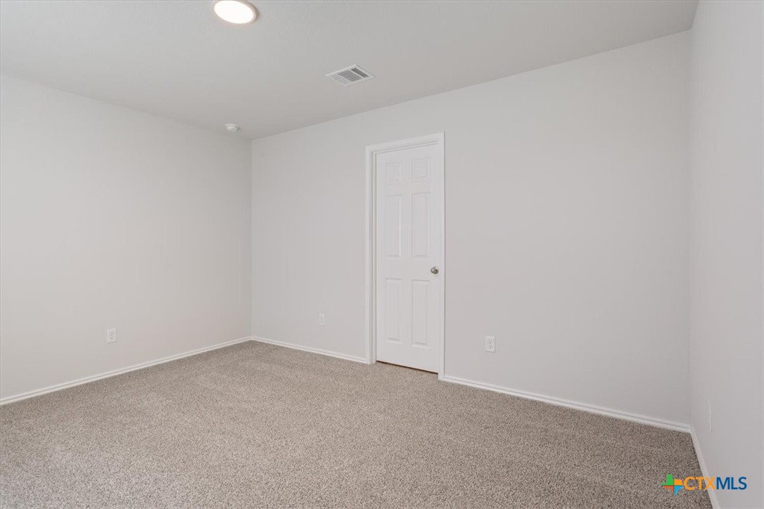 1122 Newey Circle Property Photo 16