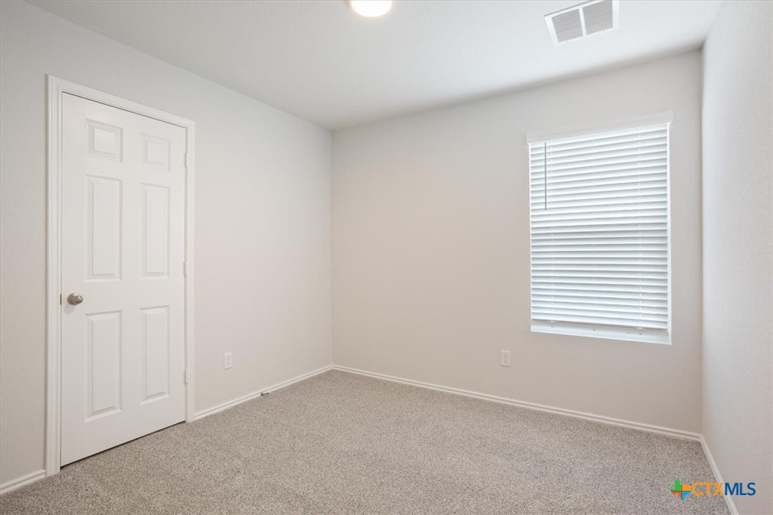 1122 Newey Circle Property Photo 19