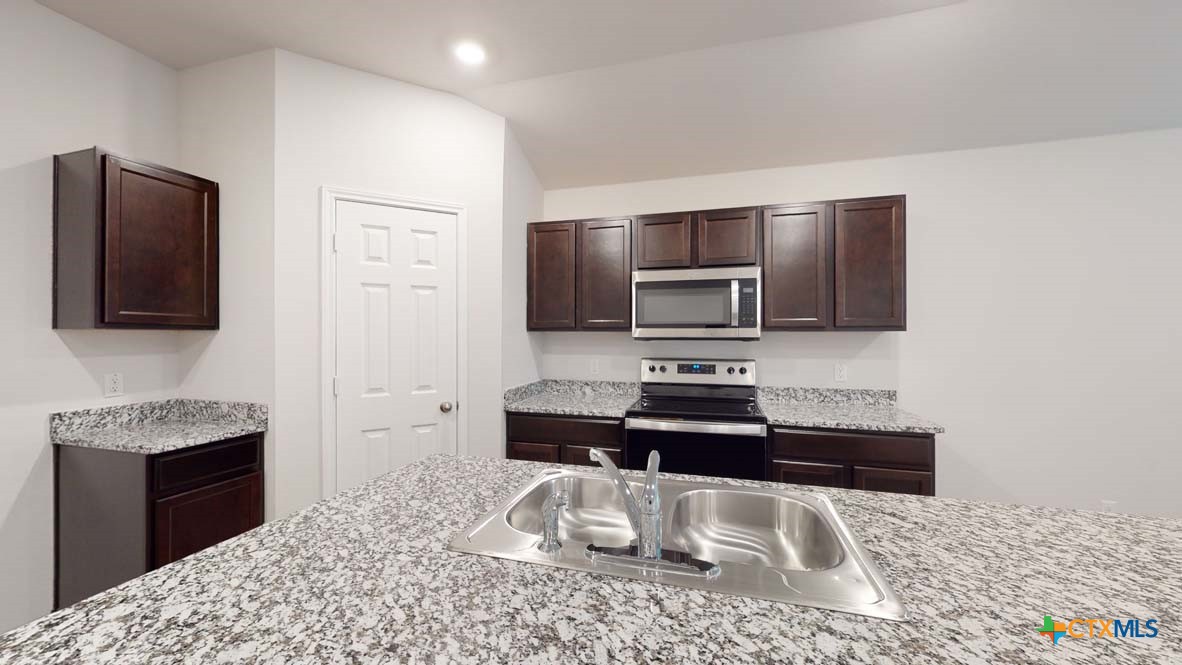 229 Quarter Horse Road Property Photo 5