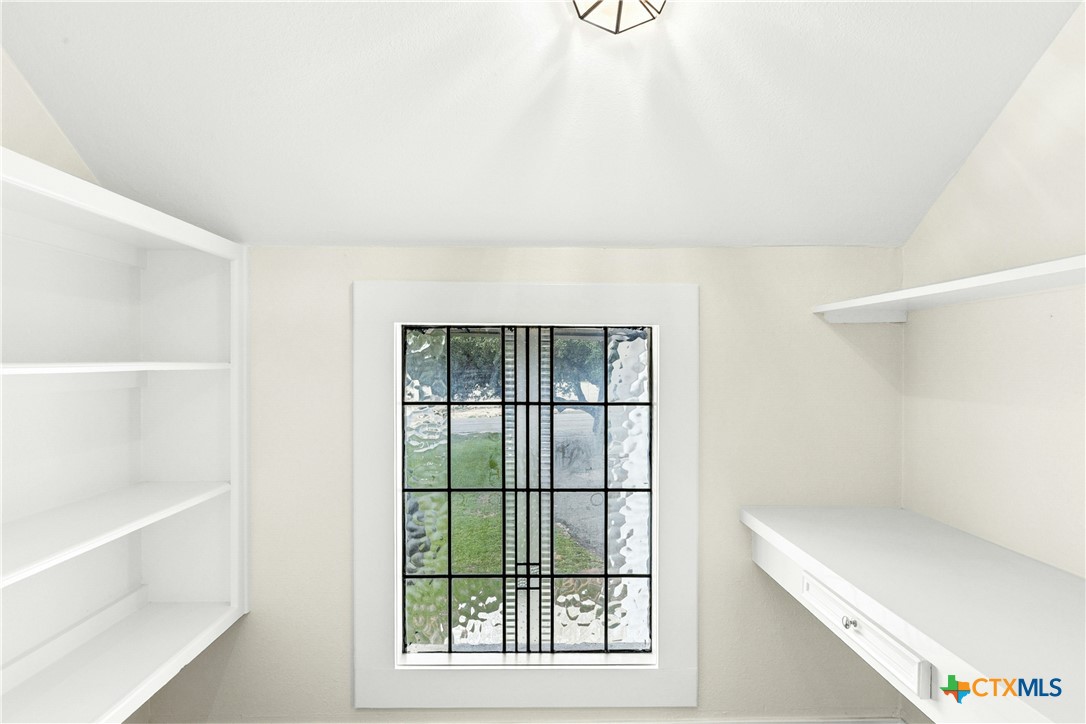 1562 Windmere Property Photo 23