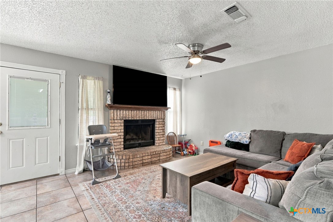 2608 Willow Springs Road Property Photo 6