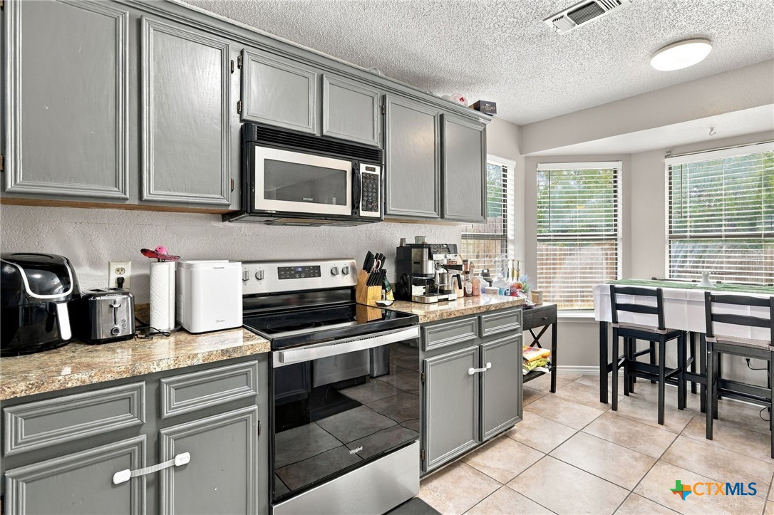 2608 Willow Springs Road Property Photo 11