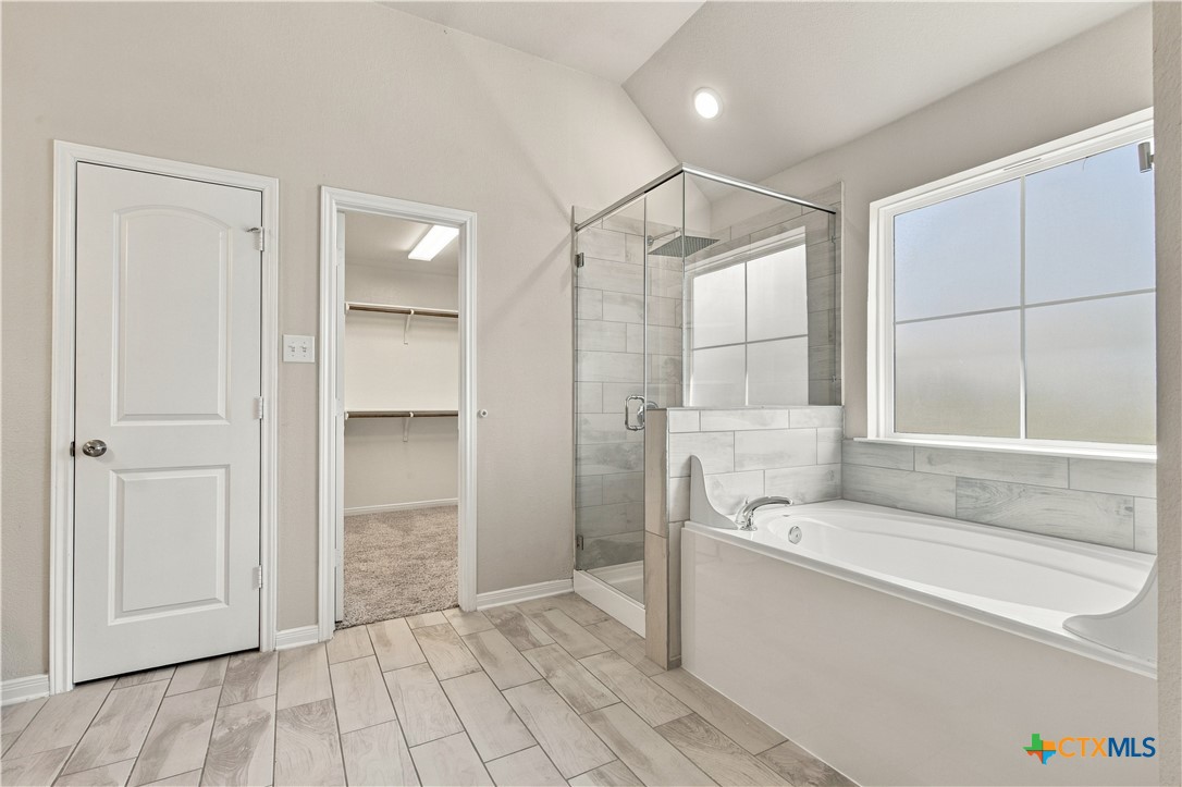 808 Fallbrook Drive Property Photo 12