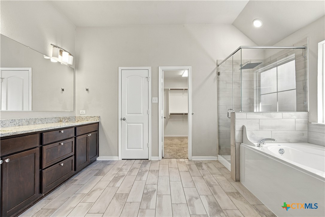 808 Fallbrook Drive Property Photo 13