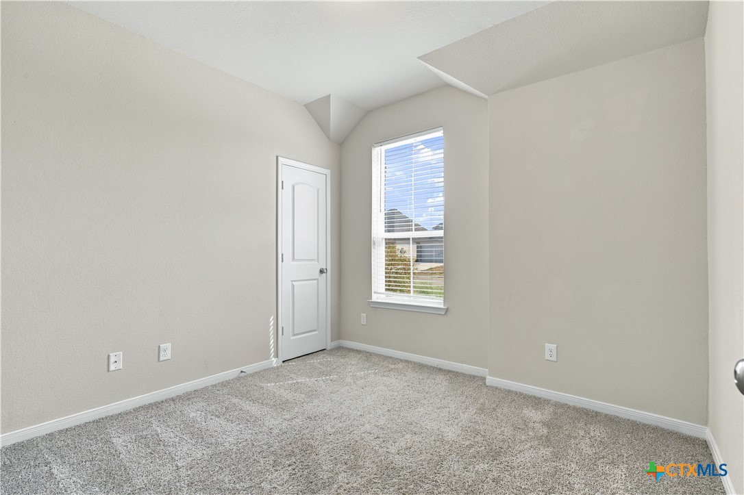 808 Fallbrook Drive Property Photo 15