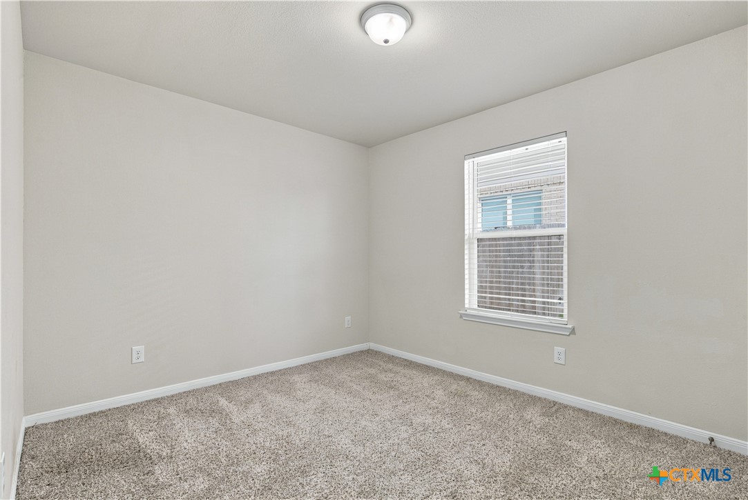 808 Fallbrook Drive Property Photo 16