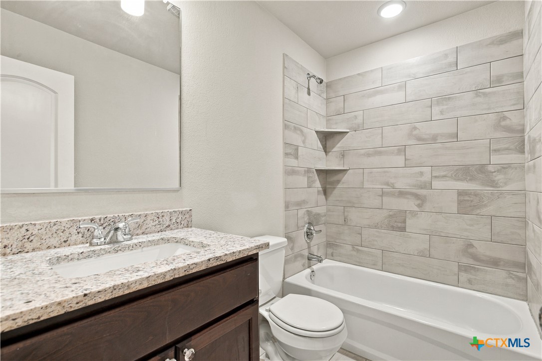 808 Fallbrook Drive Property Photo 18