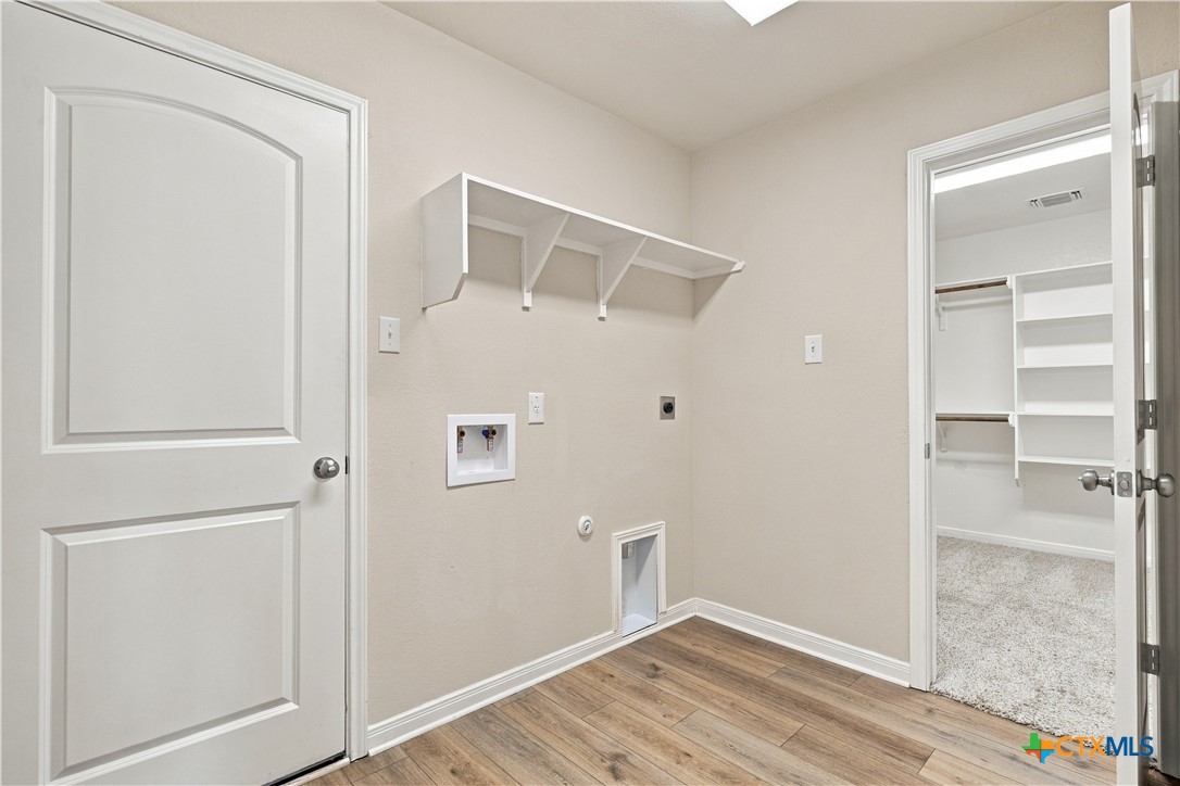 808 Fallbrook Drive Property Photo 19