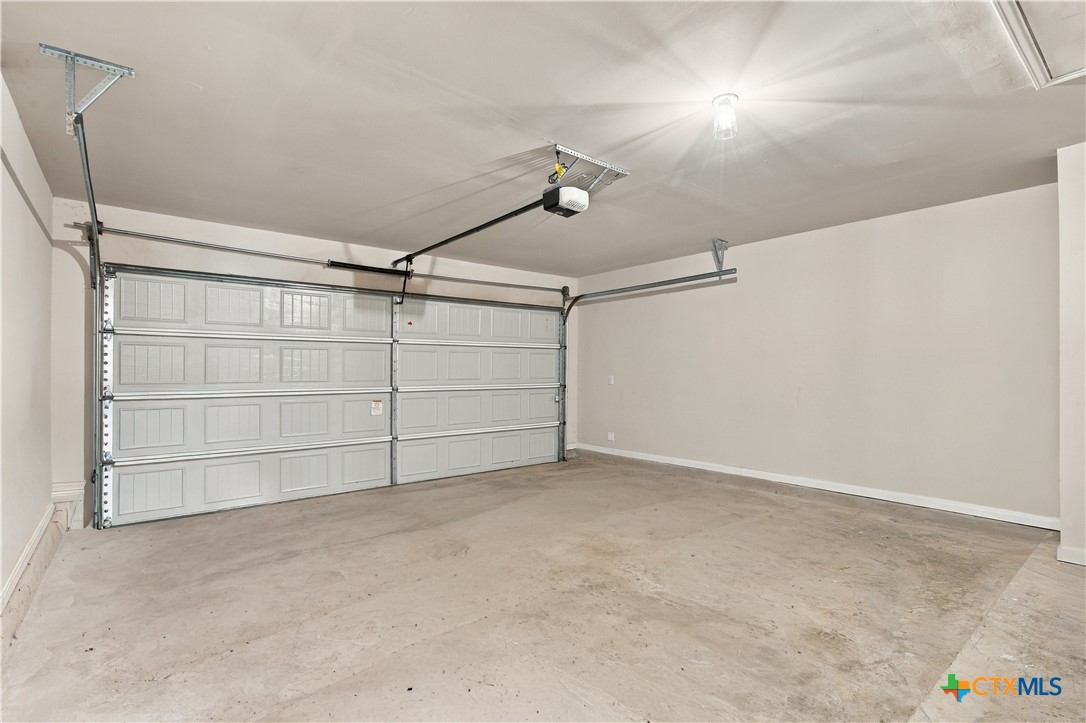 808 Fallbrook Drive Property Photo 20