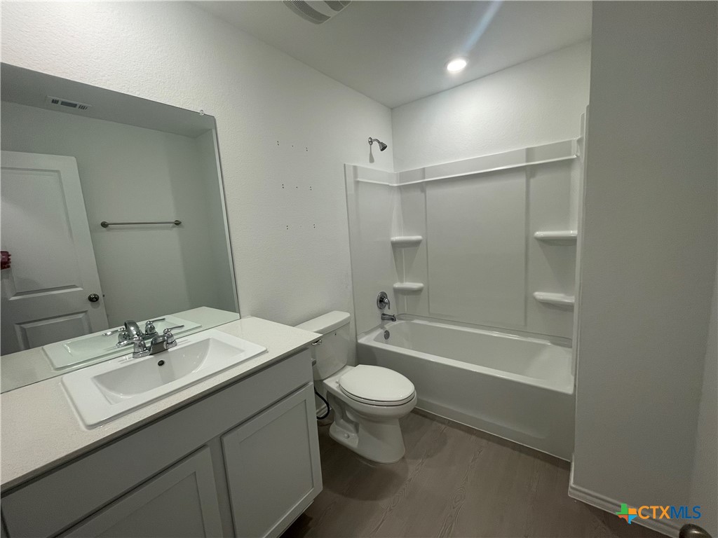 316 Enclave Manor Drive Property Photo 6
