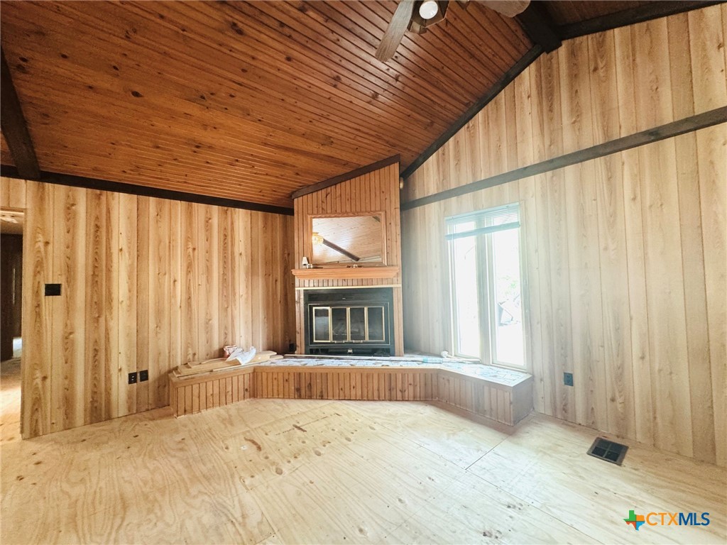 823 Mountain Road Property Photo 3