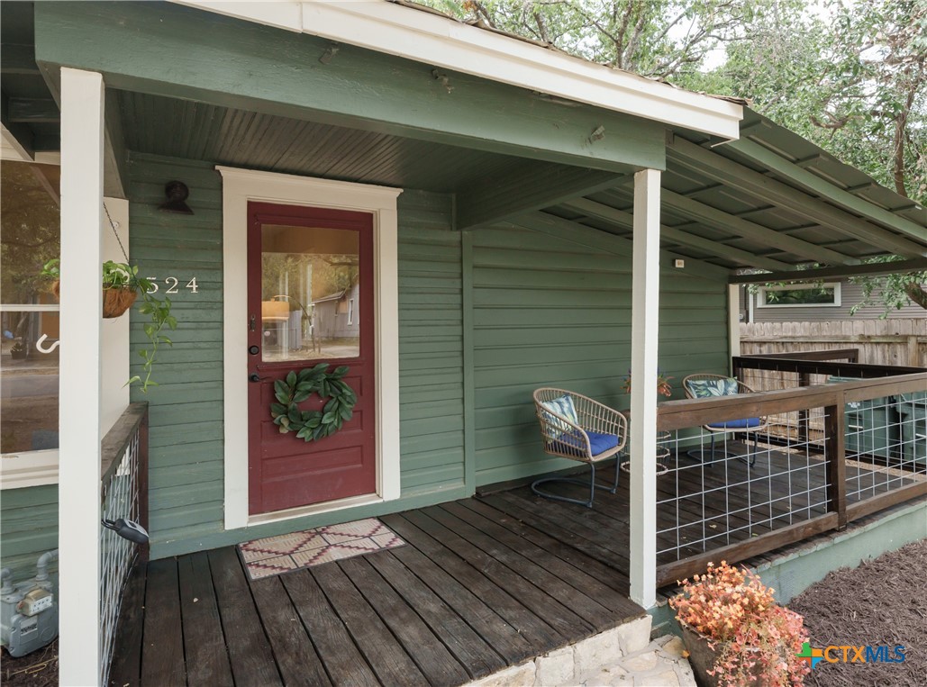524 Lindsey Street Property Photo 3
