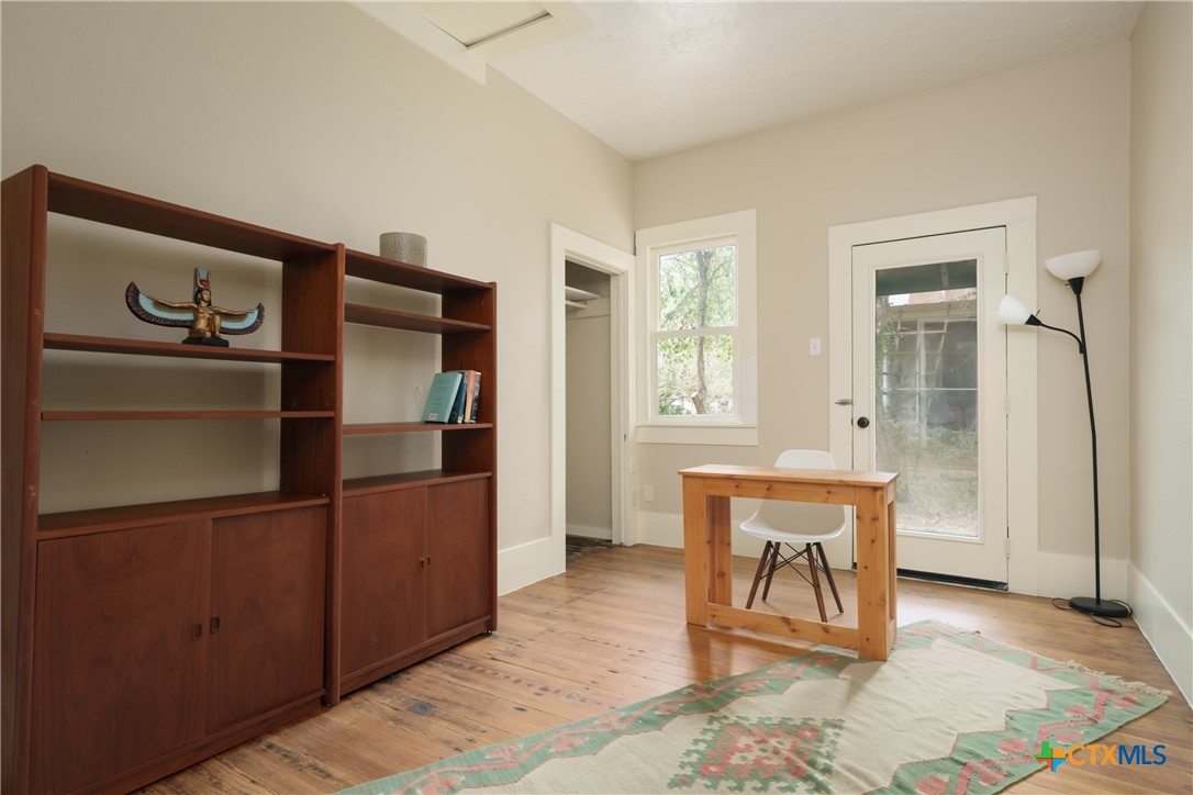 524 Lindsey Street Property Photo 19
