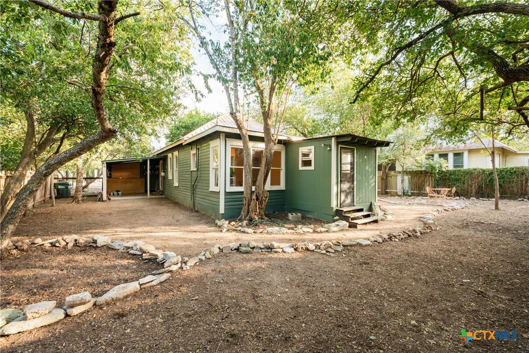 524 Lindsey Street Property Photo 29