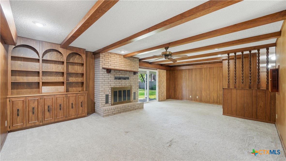 1314 Canary Lane Property Photo 4