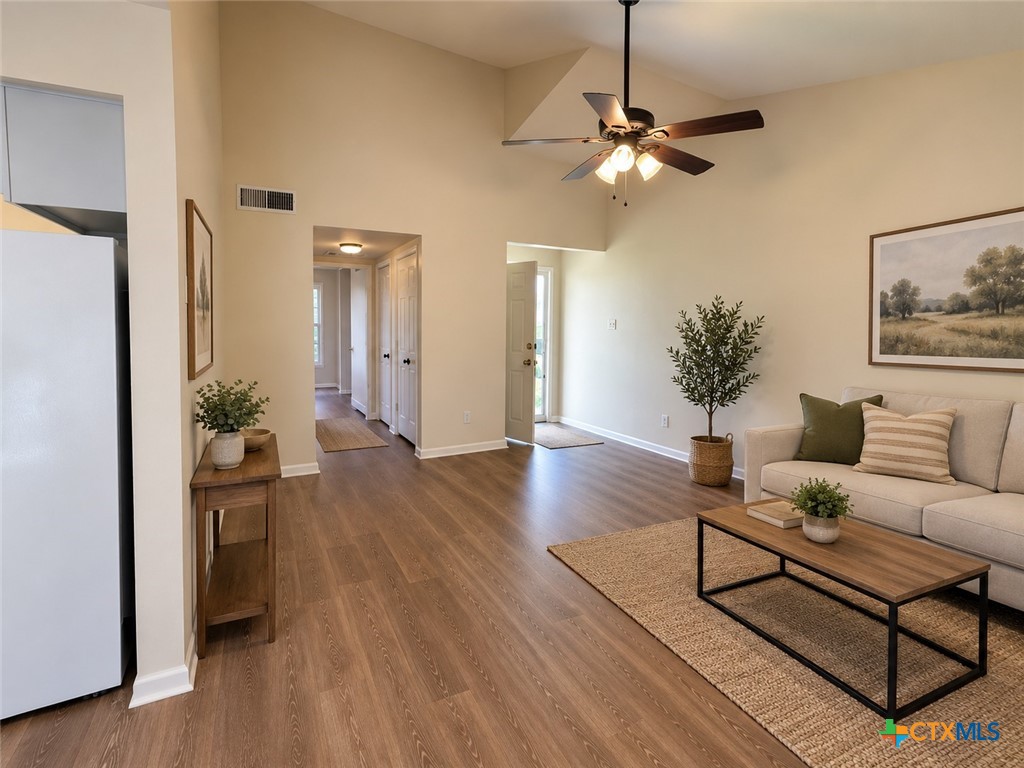903 S Magnolia Avenue Property Photo 1