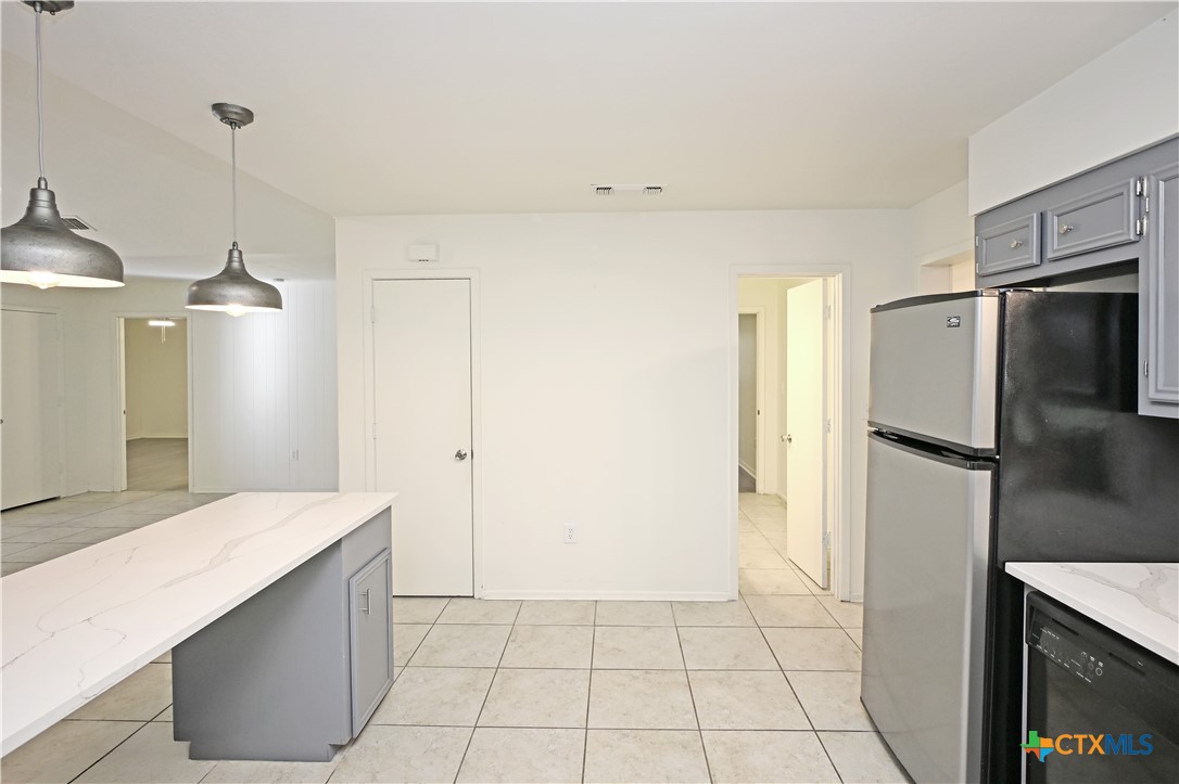 1133 Fox Run Circle Property Photo 10
