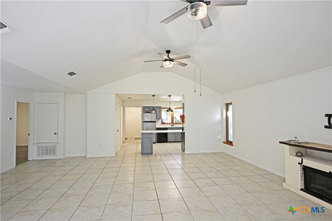 1133 Fox Run Circle Property Photo 17