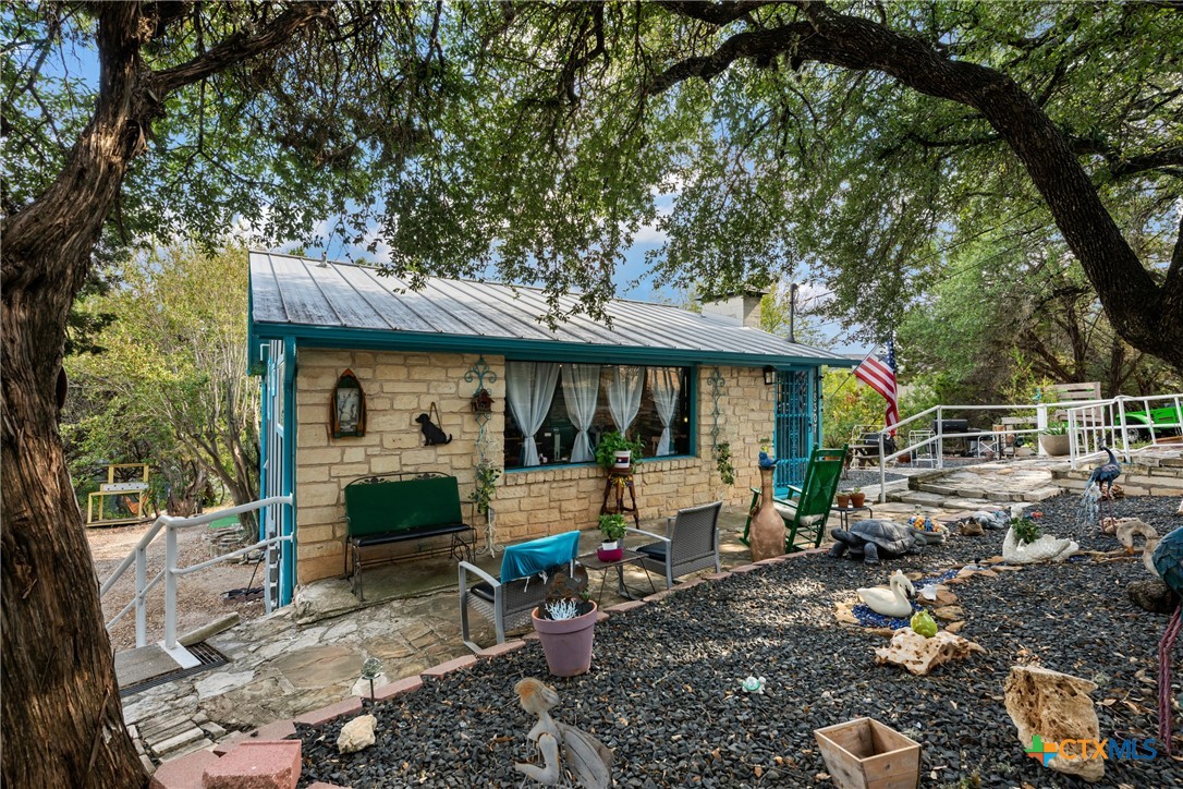 18307 E Lakeview Drive Property Photo 4