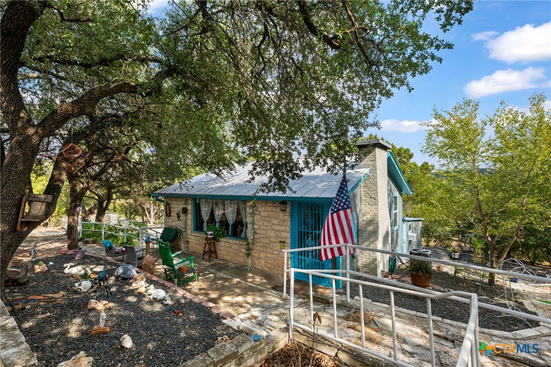 18307 E Lakeview Drive Property Photo 5