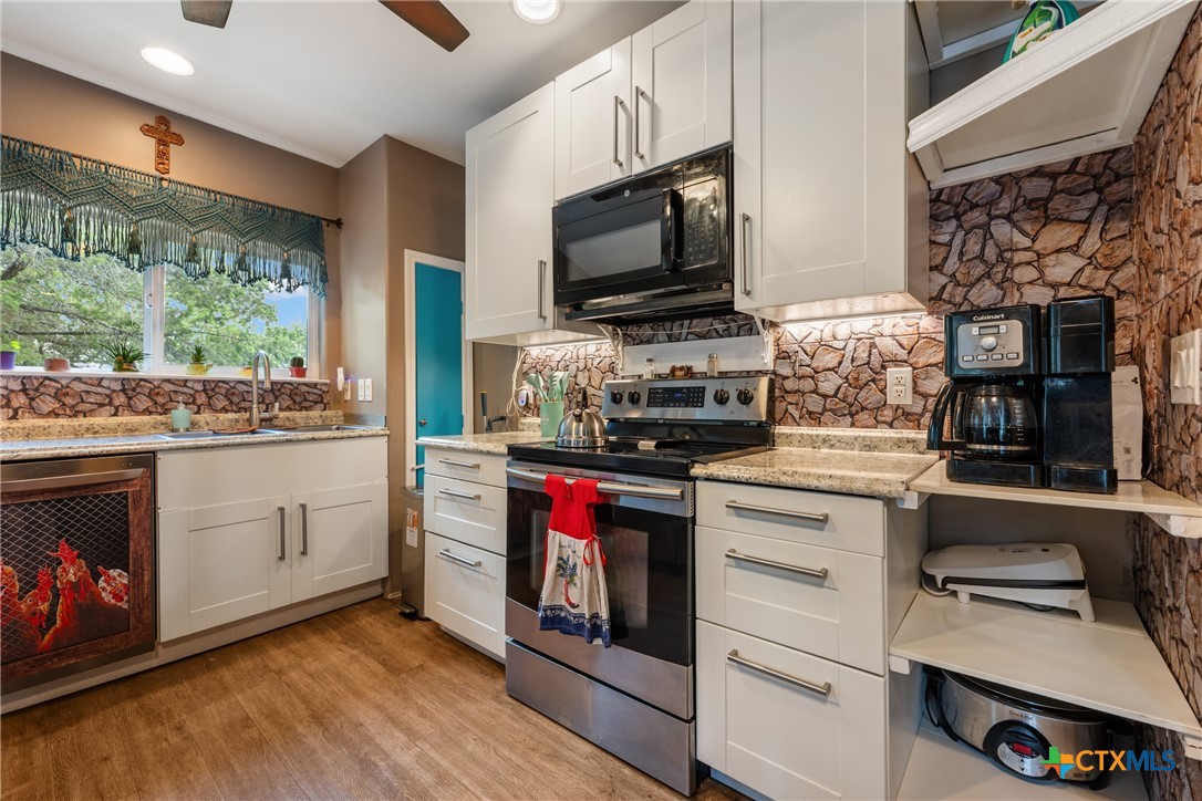 18307 E Lakeview Drive Property Photo 14