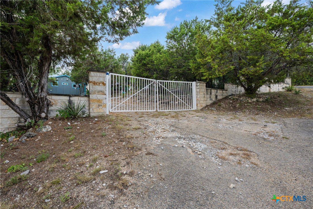 18307 E Lakeview Drive Property Photo 33