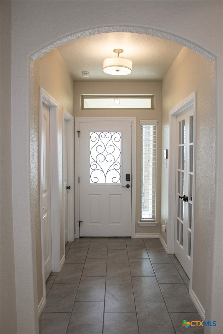 2509 Meadow Lark Drive Property Photo 2