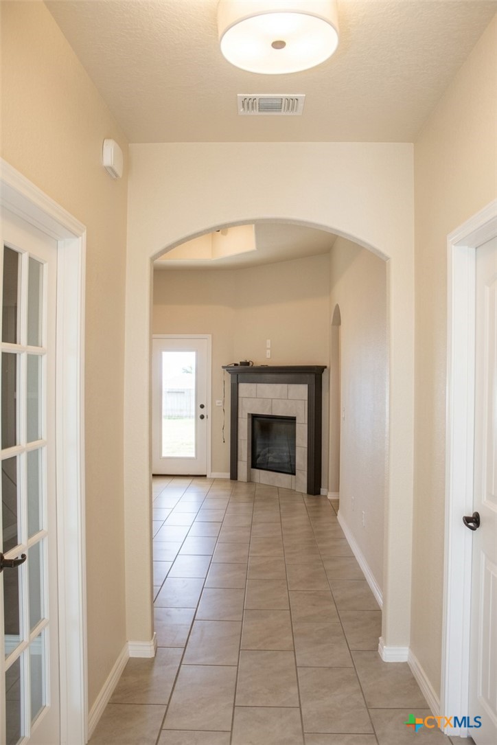 2509 Meadow Lark Drive Property Photo 3