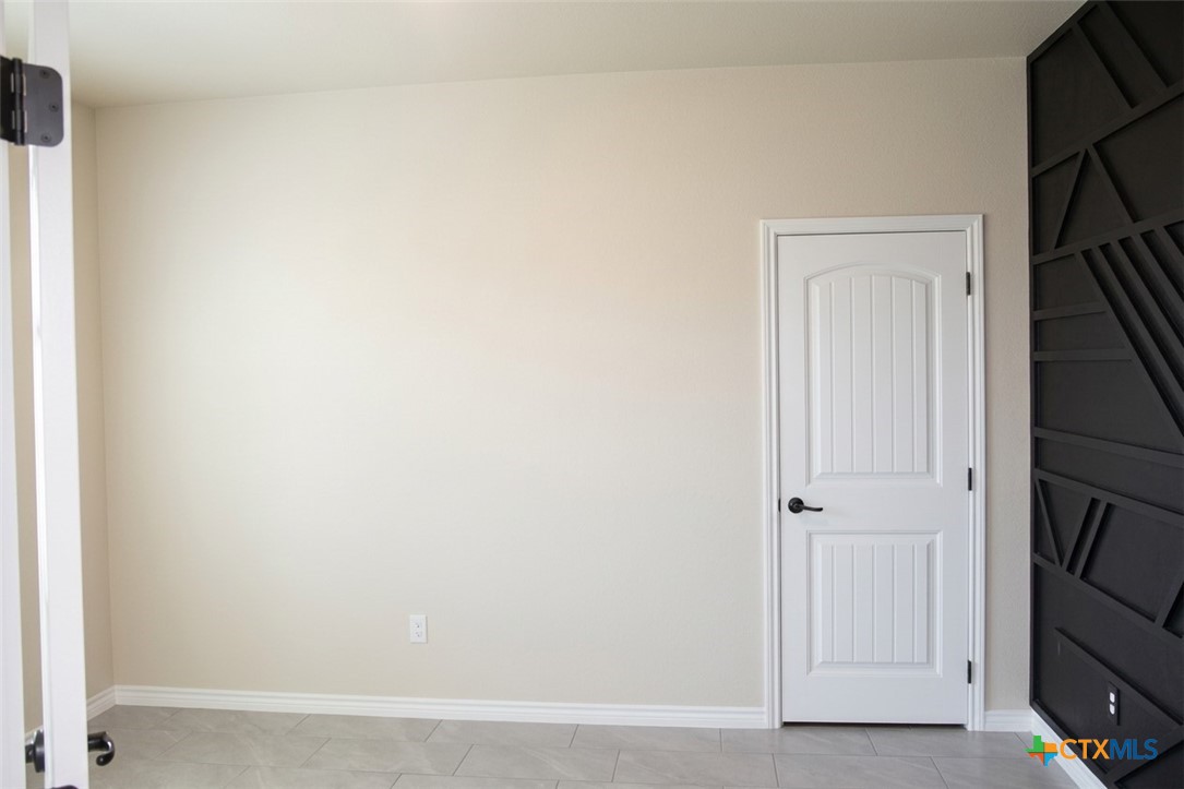 2509 Meadow Lark Drive Property Photo 11