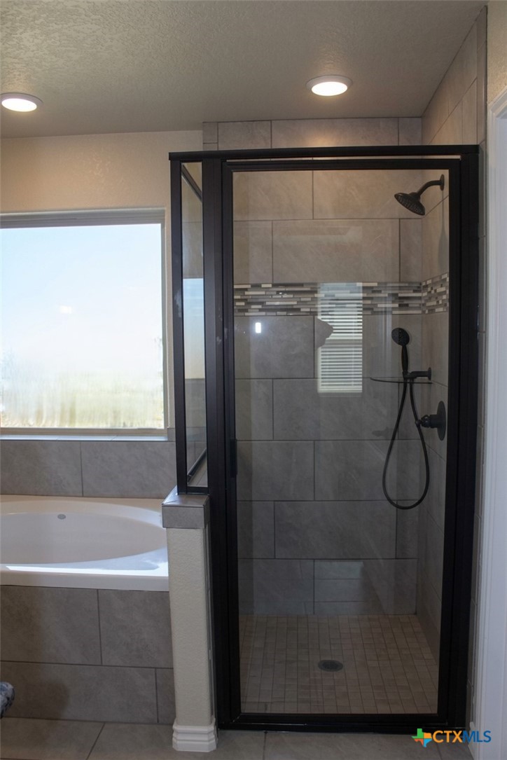 2509 Meadow Lark Drive Property Photo 22