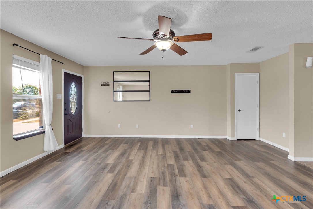 3209 Windfield Drive Property Photo 5