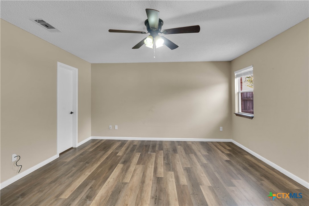 3209 Windfield Drive Property Photo 7