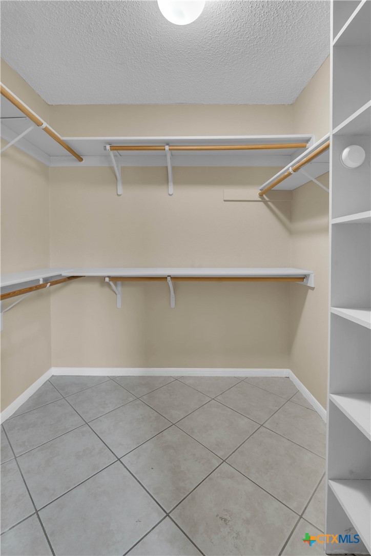 3209 Windfield Drive Property Photo 8