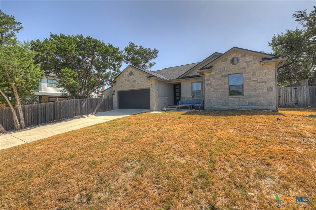 570 Forest Crest Property Photo 2
