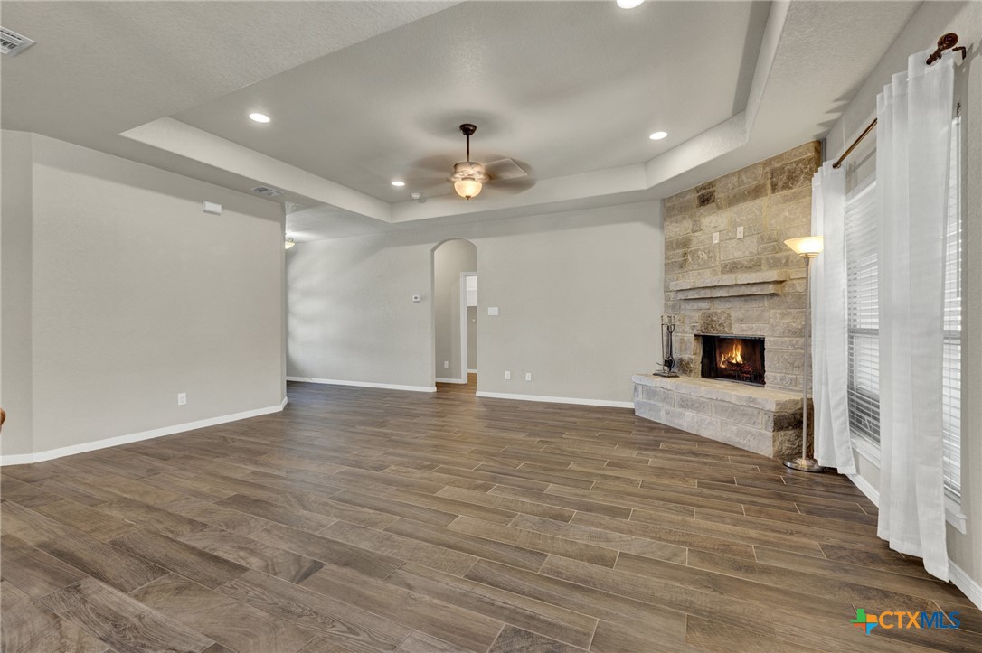 570 Forest Crest Property Photo 7