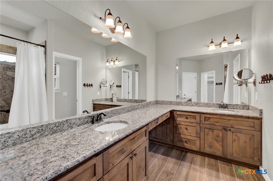 570 Forest Crest Property Photo 16