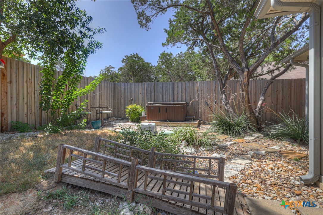 570 Forest Crest Property Photo 33