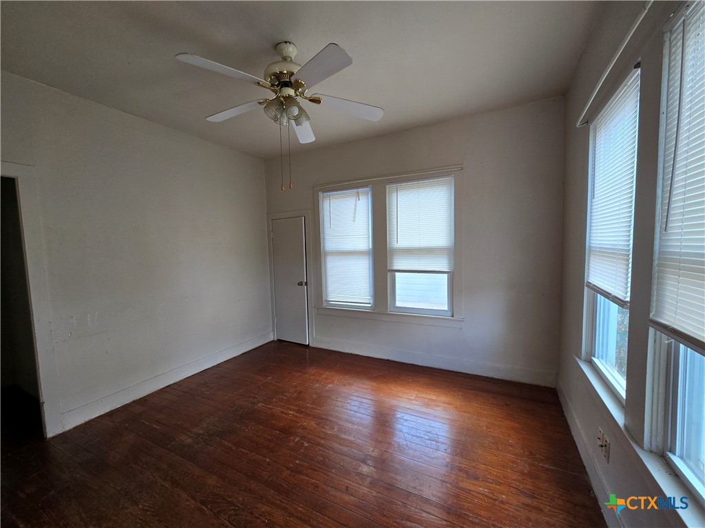 605 Park Street Property Photo 5
