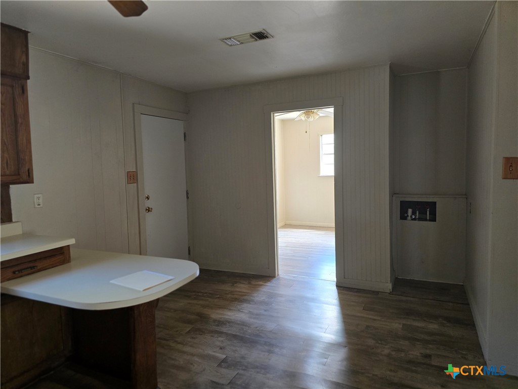 605 Park Street Property Photo 11