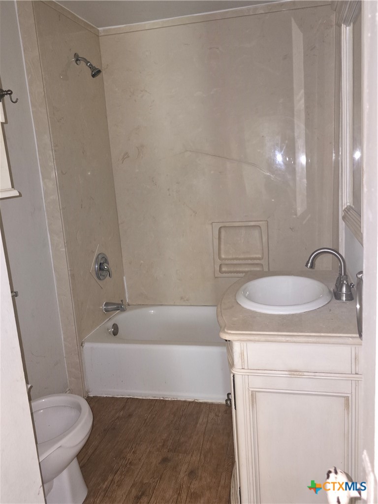 605 Park Street Property Photo 14