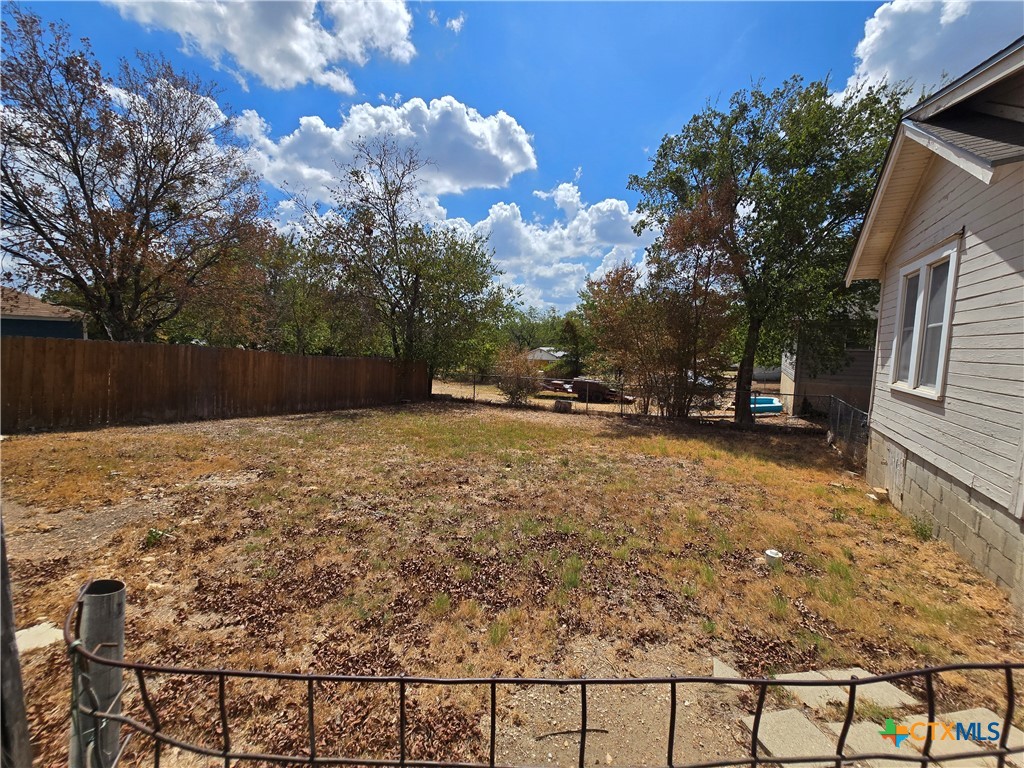 605 Park Street Property Photo 27
