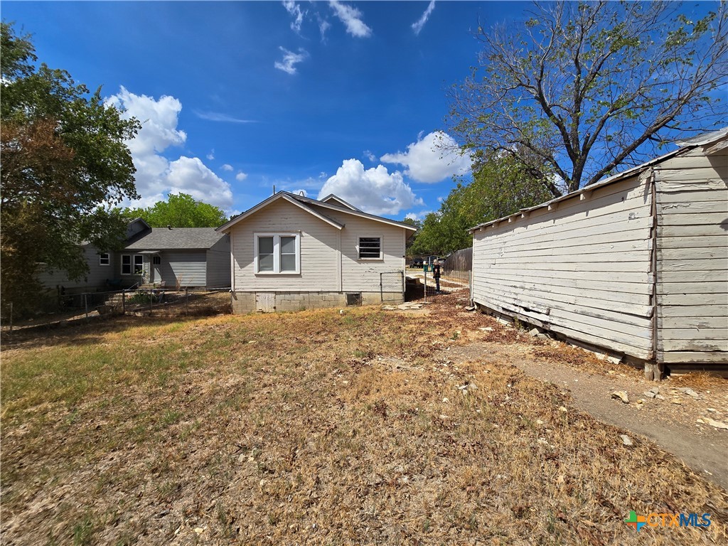 605 Park Street Property Photo 28
