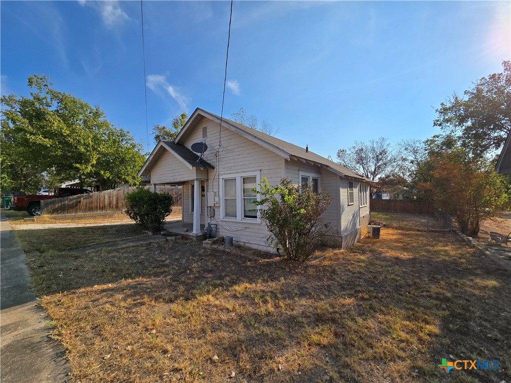 605 Park Street Property Photo 32