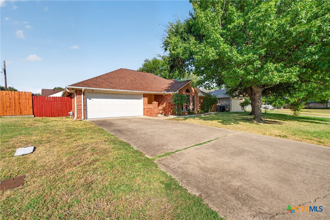 706 Pecos Drive Property Photo 3
