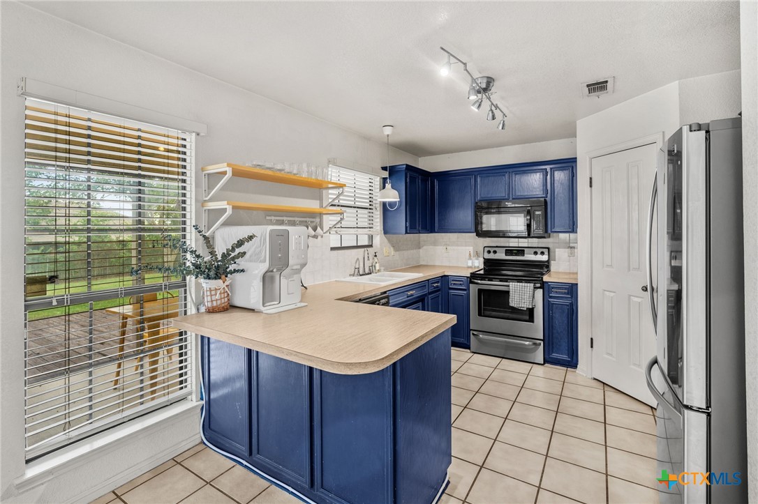 1002 Windy Hill Road Property Photo 13