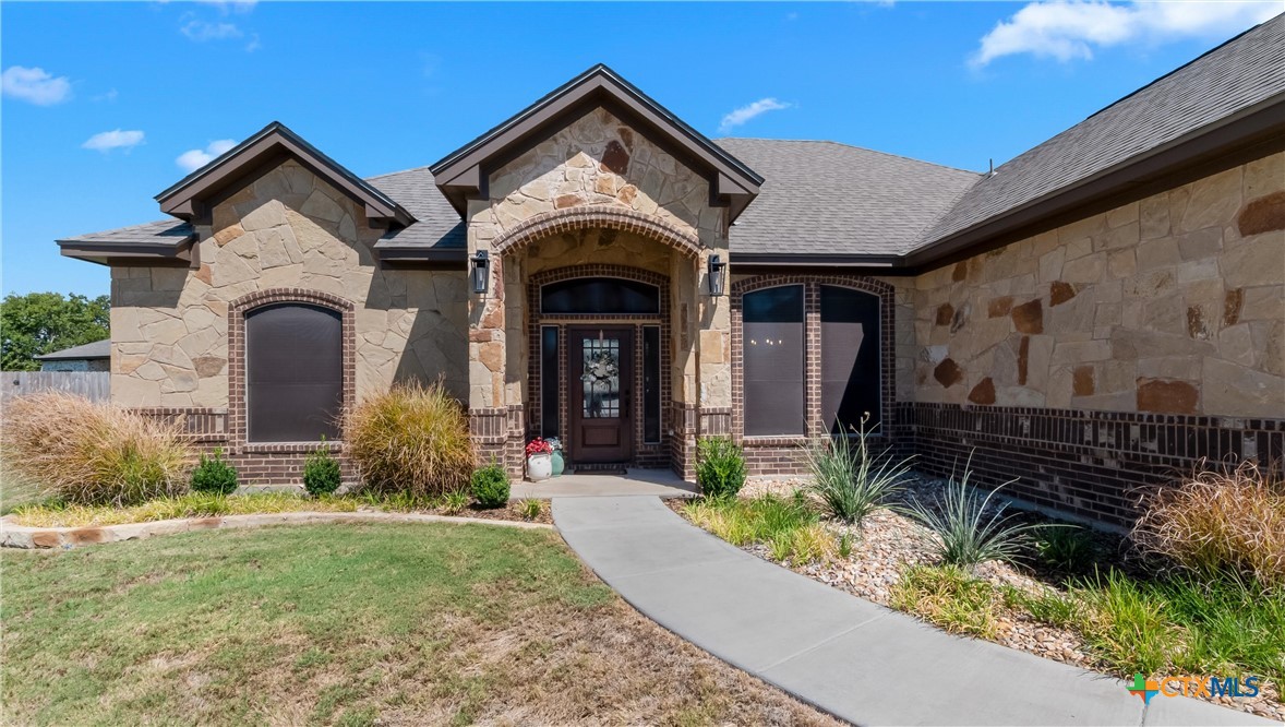 812 Eagle Crest Cove Property Photo 1