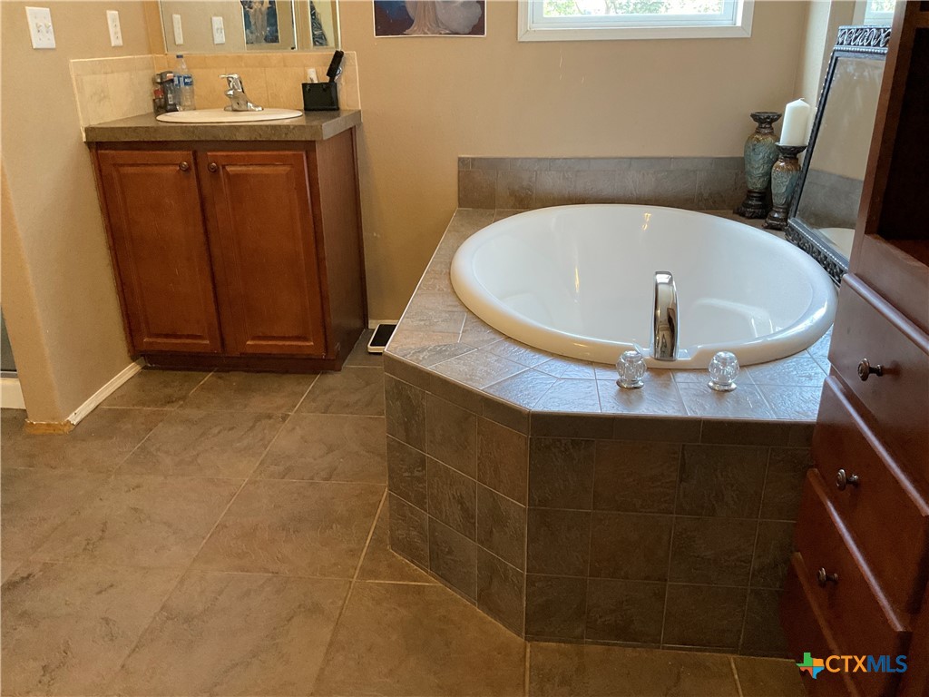 113 Calvary Property Photo 6