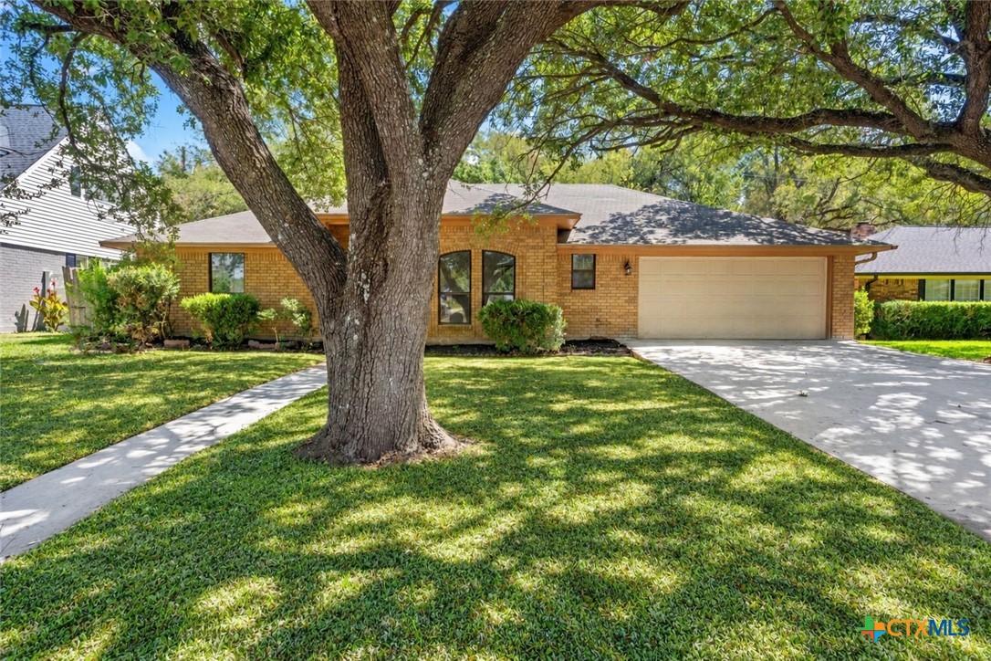 3213 Pecan Valley Drive Property Photo 1