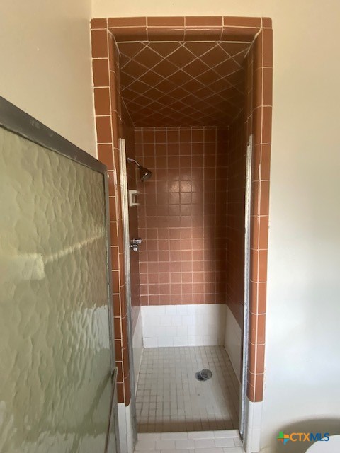 203 E 14th Avenue Property Photo 10