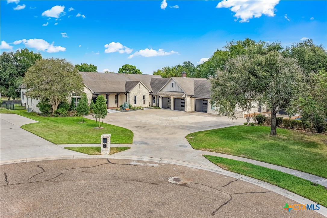 410 Iron Gate Property Photo 1